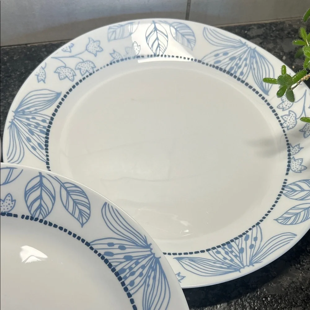 THE RUTHERFORD PATTERN 10.5” Dinner Plates. Great shape